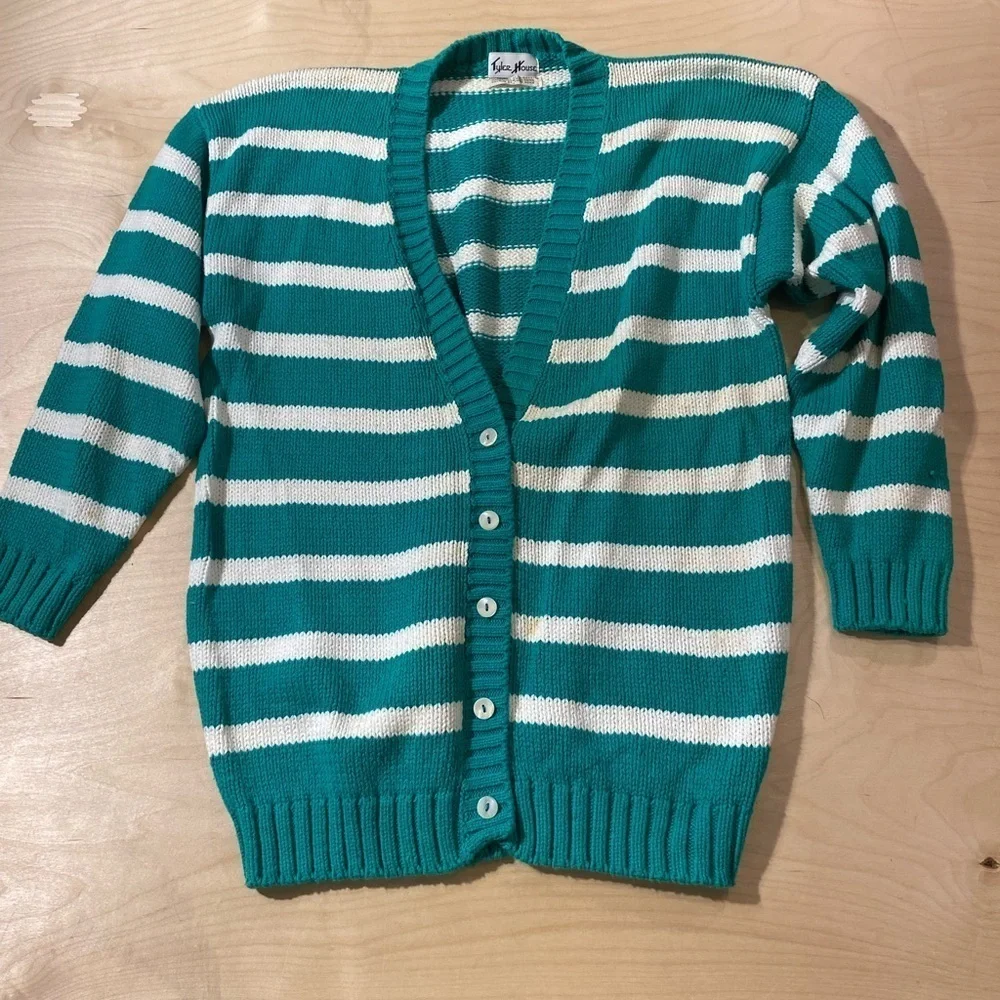 Tyler House Sweater Size Medium (BT)